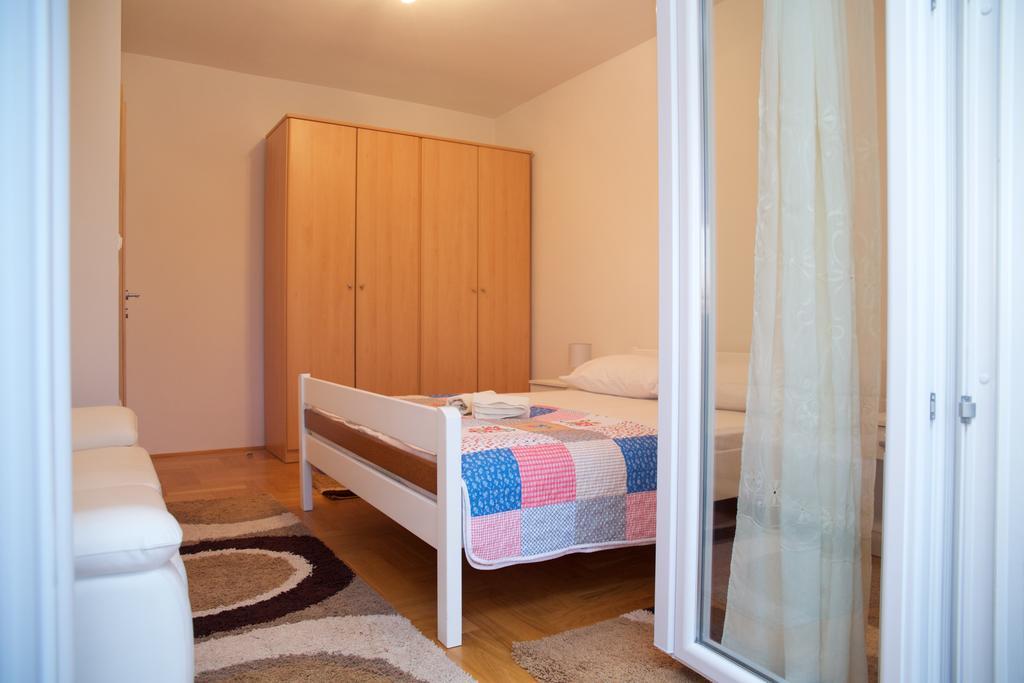 Antonija With Pool Apartment *